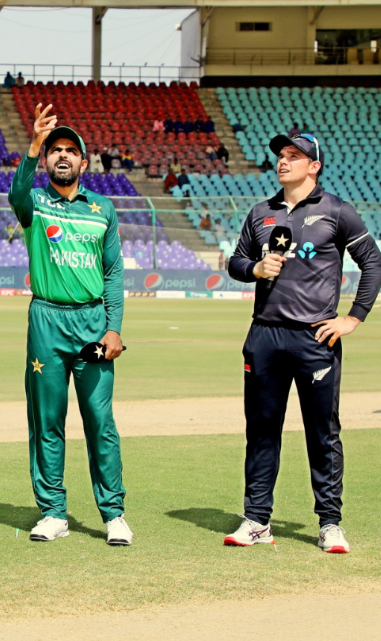 Both the captains at the toss